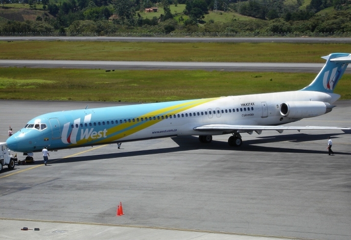 West Caribbean MD-82_HK-4374X